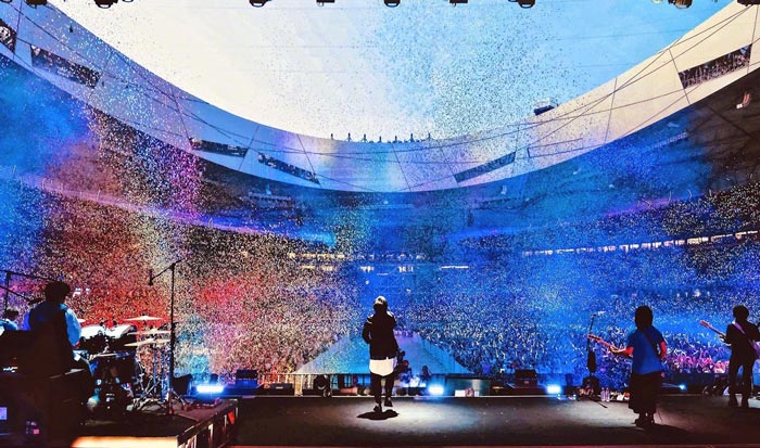 五月天演唱會的上的應(yīng)援捧場控熒光棒是怎么實現(xiàn)的?